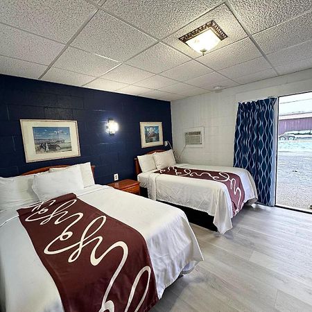 Sleep-ees Inn Saginaw Buitenkant foto