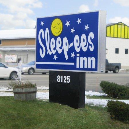 Sleep-ees Inn Saginaw Buitenkant foto