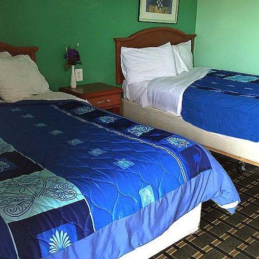Sleep-ees Inn Saginaw Buitenkant foto